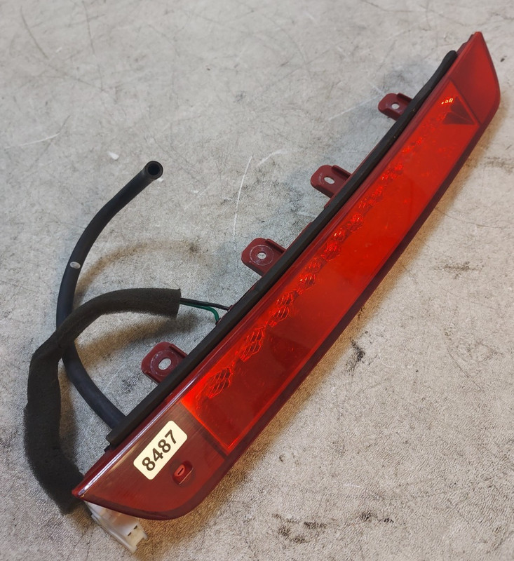 2015-18 Hyundai Santa Fe Sport Turbo 2.0L Spoiler 3rd Center Brake Light LED OEM