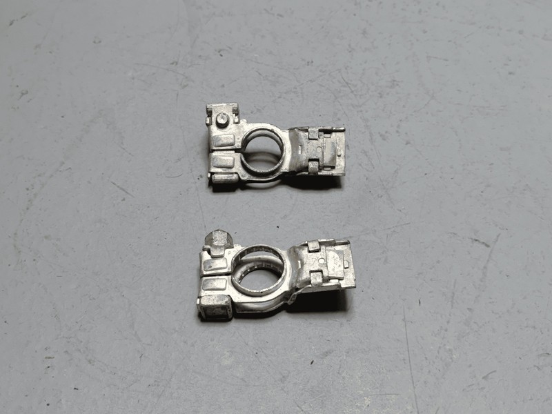 2018-2023 TOYOTA CAMRY Battery Cable Terminal Conector Clamp Term Holder OEM