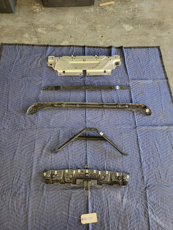 Used Oem BMW Front Radiator Support Brackets 2022-2024 430Xi xDrive Gran Coupe