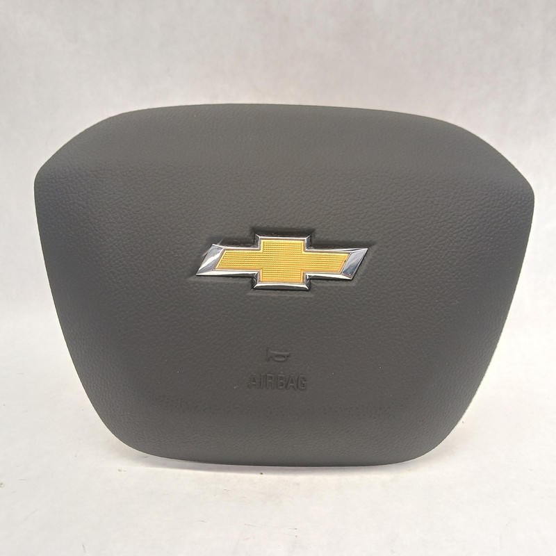 18-'24 CHEVROLET TRAVERSE Left driver steering wheel Air Bag OEM