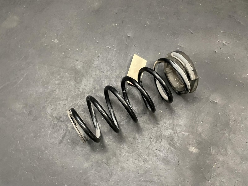 Rear Right Coil Spring 2017 Kia Soul 55330-B2230 2014 2015 2016 2018 2019