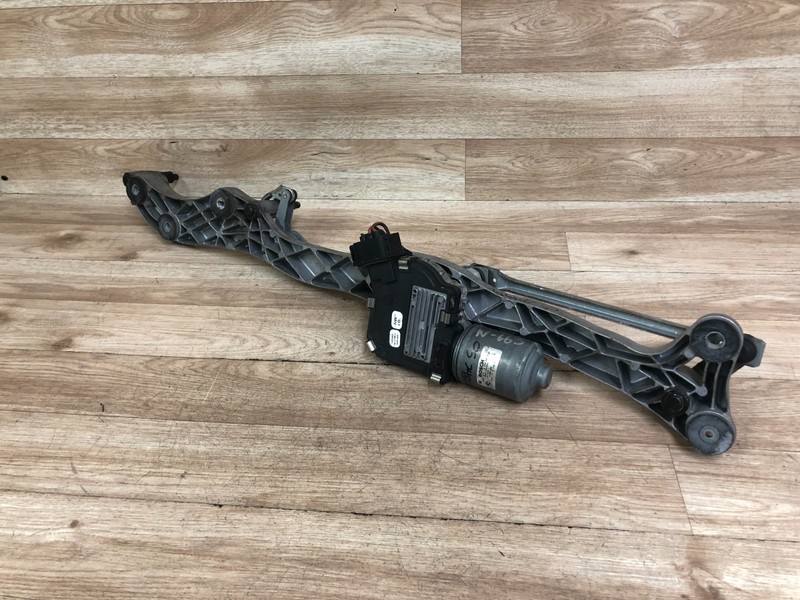 BMW E65 E66 745 750 760 OEM FRONT WINDSHIELD WIPER WITH MOTOR 2002-2008 6