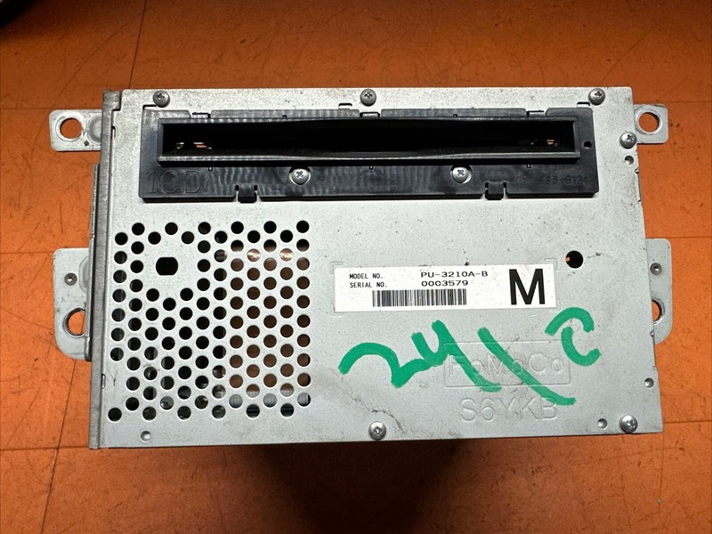 AR3T19C107BB | 2011 - 2014 Ford Mustang OEM Single CD AM FM Radio Receiver