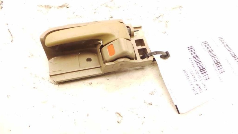 2004 TOYOTA COROLLA LE DRIVER SIDE FRONT INTERIOR DOOR HANDLE