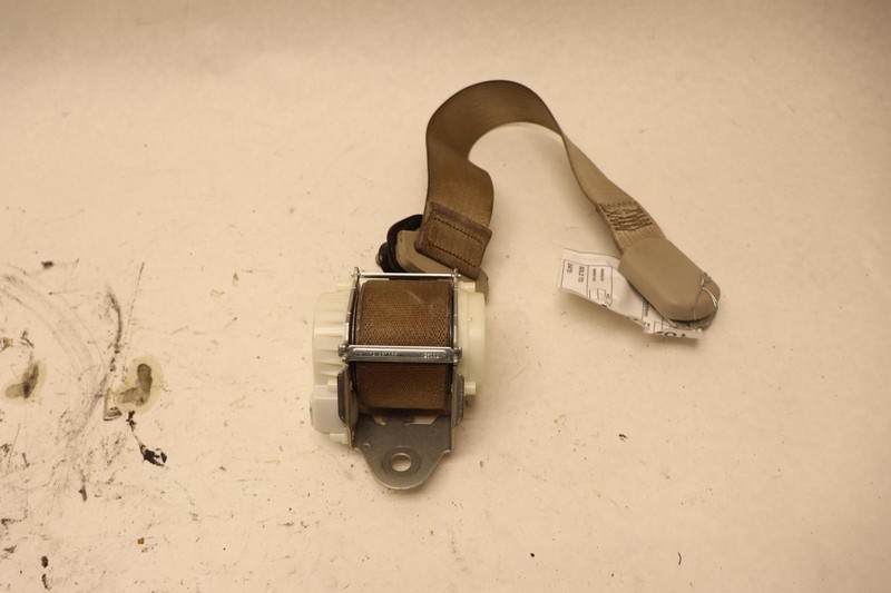 2015-2016 CADILLAC ESCALADE REAR 2ND SECOND ROW RIGHT SIDE SEAT BELT OEM