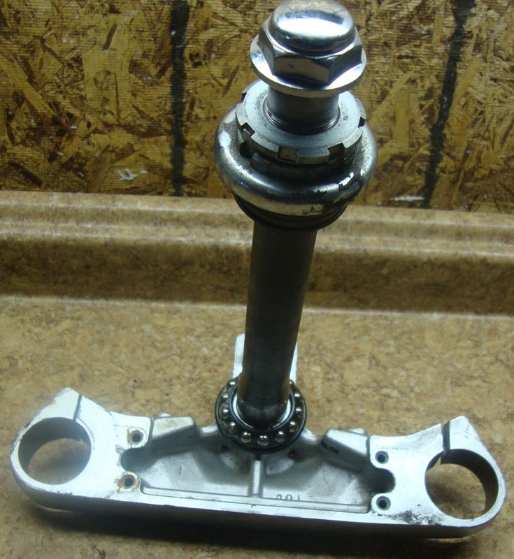 2002 Honda Shadow VT750 VT 750 ACE Triple Tree Fork Clamp Mount Bottom Lower 03
