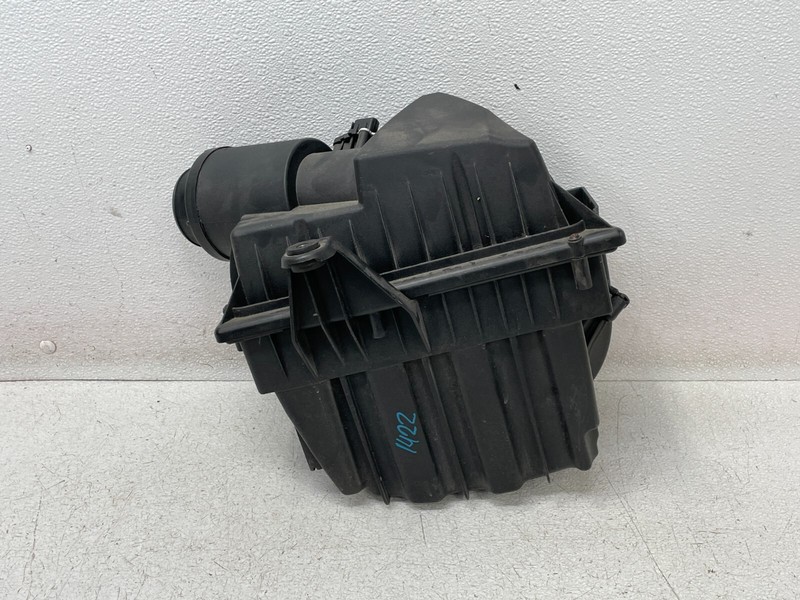 2012-2013 Land Range Rover Evoque Air Intake Cleaner Filter Box 2.0L 1422 OEM