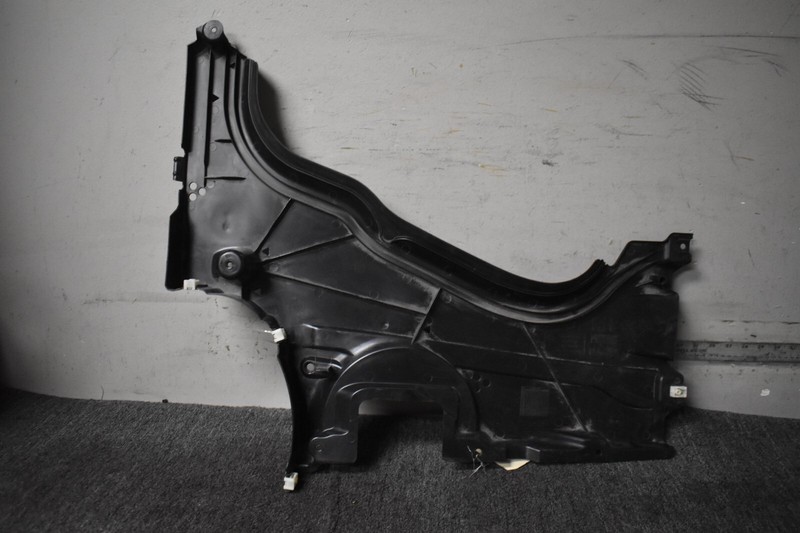 2016-2020 BMW 750 REAR RIGHT SIDE UNDER BODY SPLASH GUARD FACTORY OEM