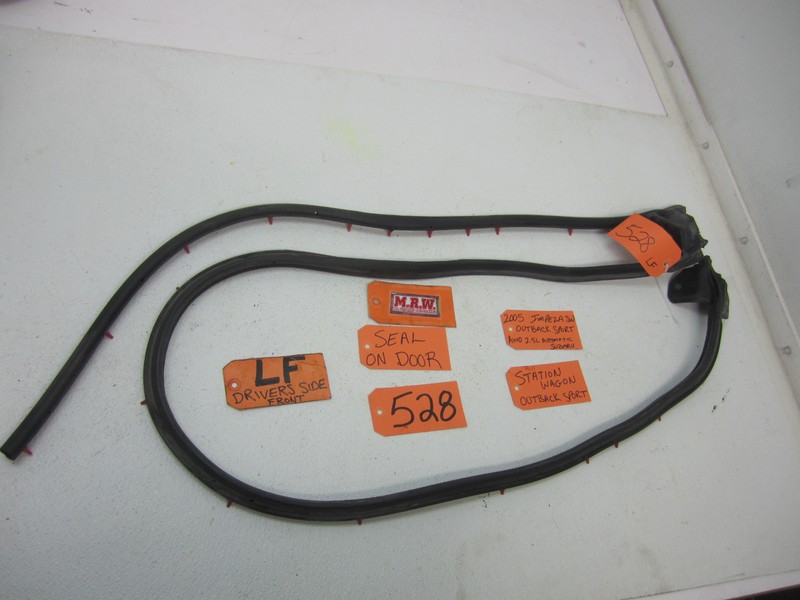 FITS 02-07 IMPREZA LEFT FRONT DOOR PANELWEATHER RUBBER SEAL STRIP LF LH L CAR