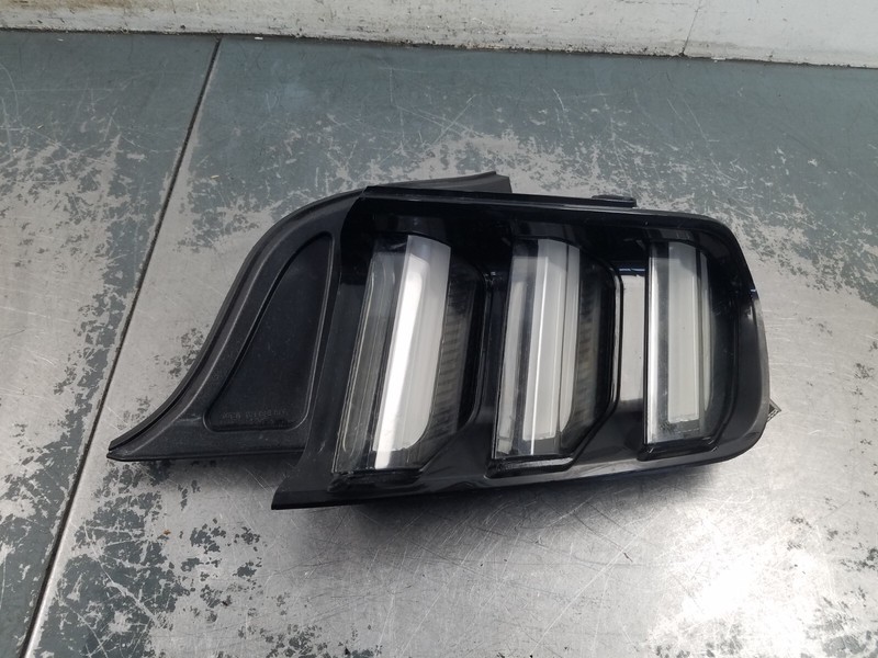 2018 Ford Mustang Shelby GT350 Right Passenger LED Tail Light #2799 P2