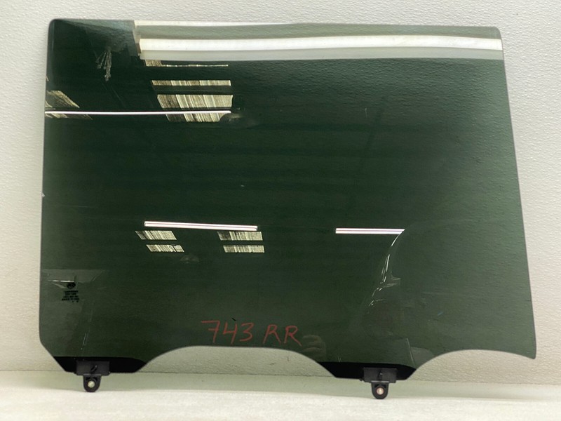 2011-2020 INFINITI QX56 QX80 REAR RIGHT PASSENGER SIDE WINDOW GLASS OEM LOT743