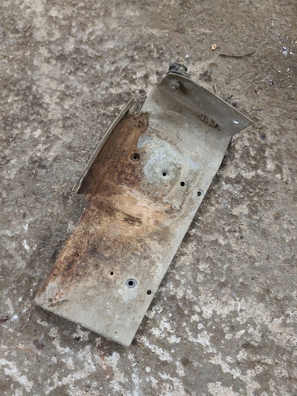 Mercedes Benz 250S W108 Four Short Fuse Boxmount ( bracket only )