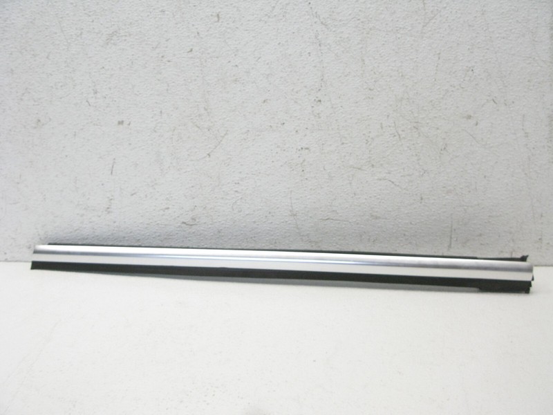 03-09 AUDI B7 A4 S4 RS4 CONVERTIBLE QUARTER WINDOW MOLDING TRIM RIGHT REAR 10092