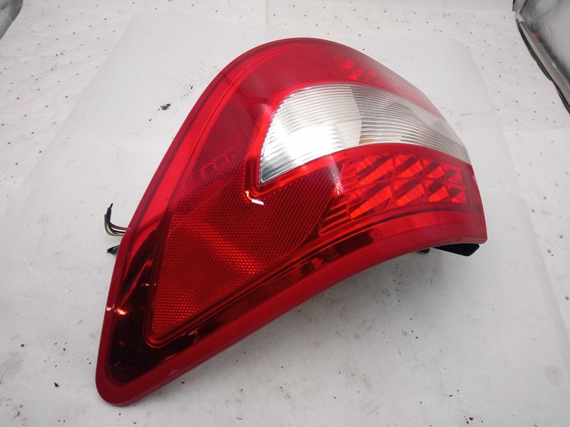 2009 Lincoln MKZ Right Tail Light Assembly - Silver - Used, 121K Miles