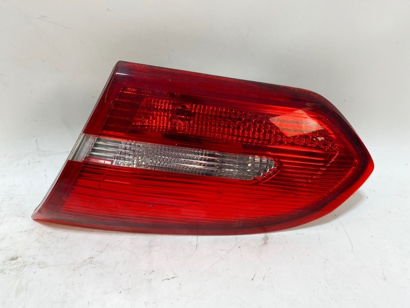 15-18 FORD FOCUS REAR RIGHT RH PASS SIDE INNER TAIL LIGHT LAMP ASSEMBLY OEM