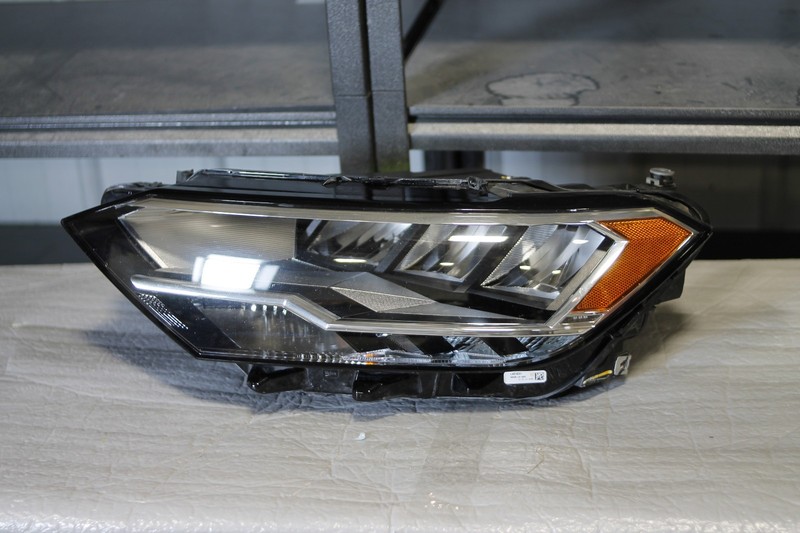 2019-2023 Volkswagen Jetta Left Driver Side Led Headlight Oem