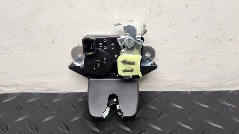 17-20 Hyundai Elantra Trunk Lid Latch Lock Actuator OEM 81230-F2010