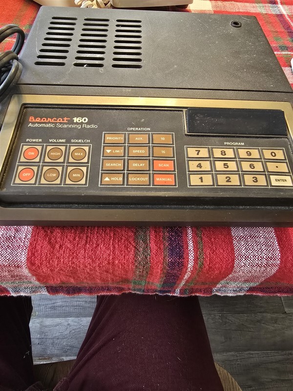 Bearcat 160 BC-160 Automatic Scanning Radio *FREE SHIPPING*