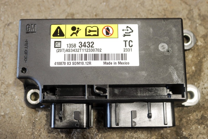 2011-2013 Chevrolet Camaro Module Control OEM 13563432 *USED*