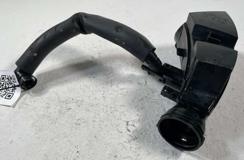 2018-2024 BMW X3 ENGINE AIR CLEANER INTAKE FILTERED AIR PIPE TUBE # 108253