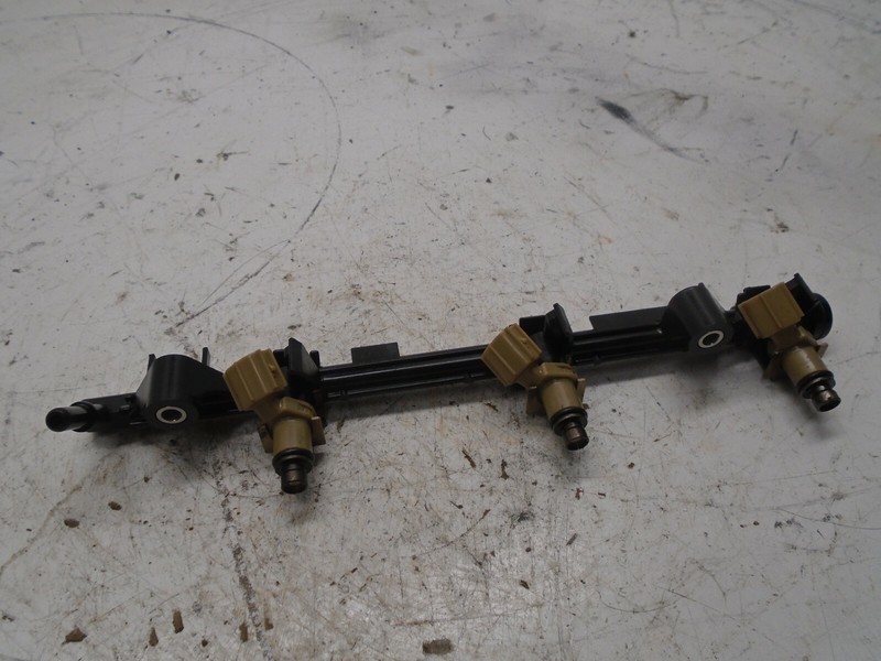DELIVERY PIPE ASSY 2 6P2-13170-00-00 YAMAHA OUTBOARD 2005 & LATER F250 HP MOTOR
