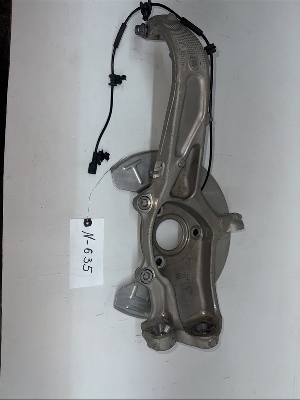 TESLA MODEL 3 KNUCKLE LEFT FRONT DRIVER 2017- 20221044311-00 N-635 S14