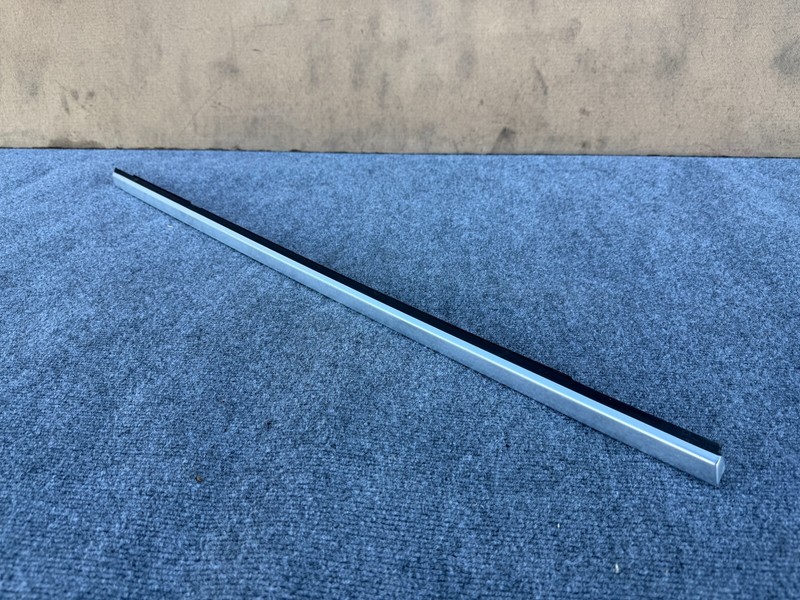 INFINITI QX30 2017-2019 OEM REAR RIGHT PASSENGER CHROME CENTER DOOR MOLDING TRIM