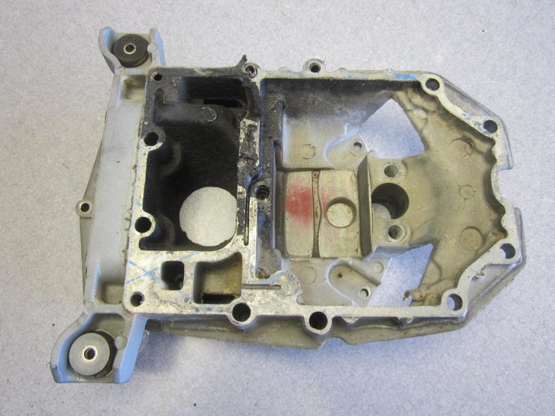 331037 331039 Evinrude Johnson 90 115 140 V4 Exhaust Housing Adapter Plate