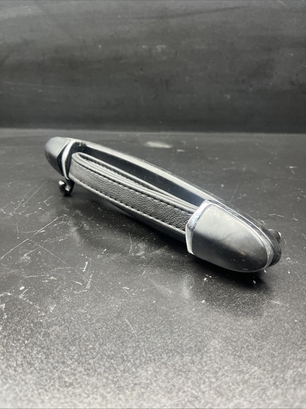 03-13 Maserati Quattroporte M139 Interior Roof Grab Handle Rear Right Side OEM