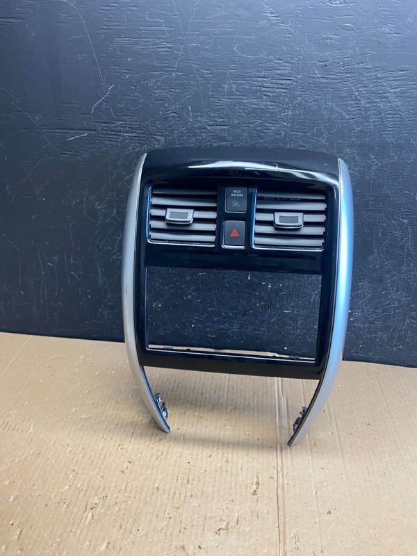 2015 to 2019 Nissan Versa Note Center Vent Dash Radio Trim Bezel OEM AE3909 DG