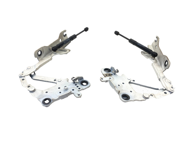 15 16 BMW M4 F82 FRONT HOOD HINGE SUPPORT BRACKET W/ SHOCKS SET #A0.54