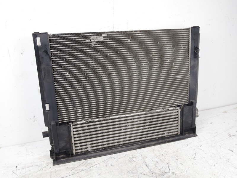 12-16 BMW F22 F30 F32 F34 Main Radiators Cooling WITHOUT Fan N20 Assembly OEM