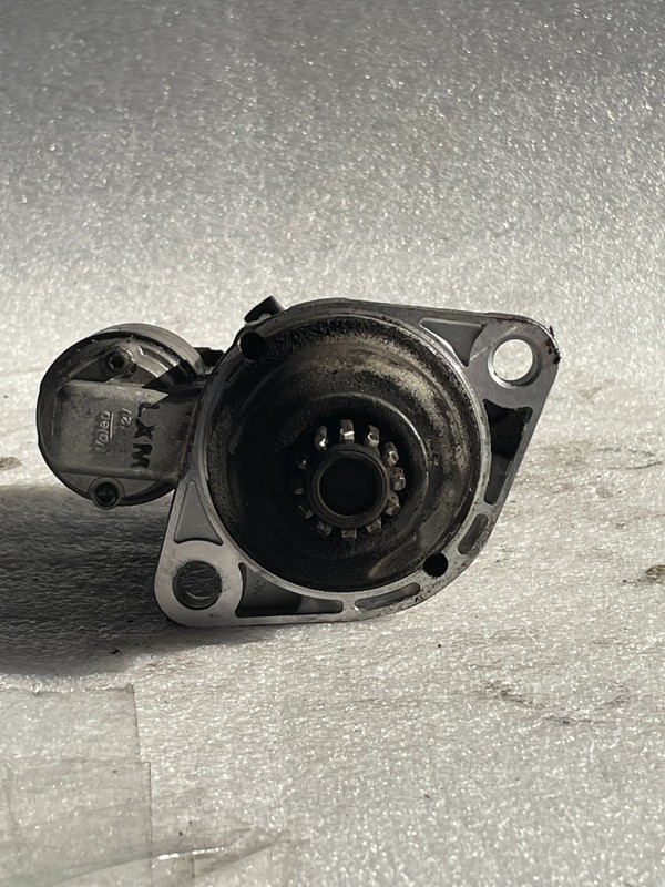 2012-2015 Volkswagen Passat TDI Starter Motor 2.0L OEM 02E911024A