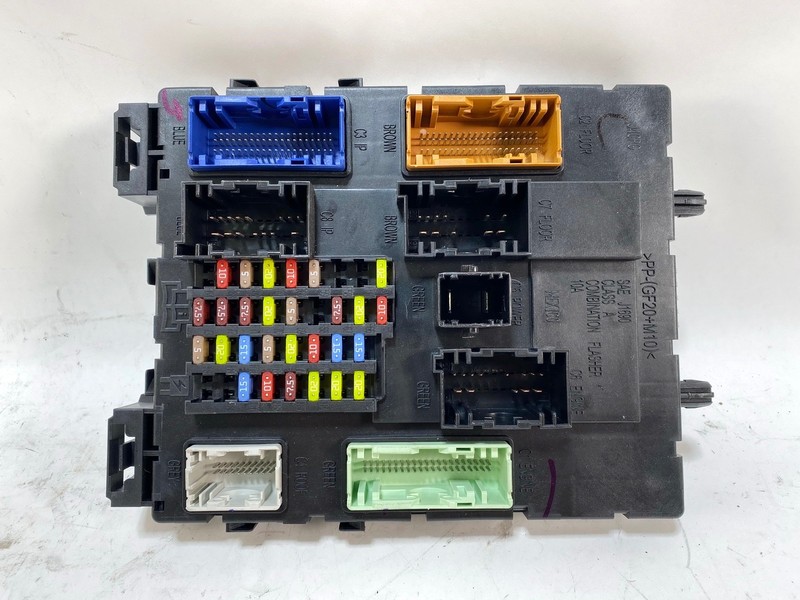 17-18 FORD FOCUS BCM BODY COMPUTER CONTROL MODULE UNIT FUSE JUNCTION BOX OEM