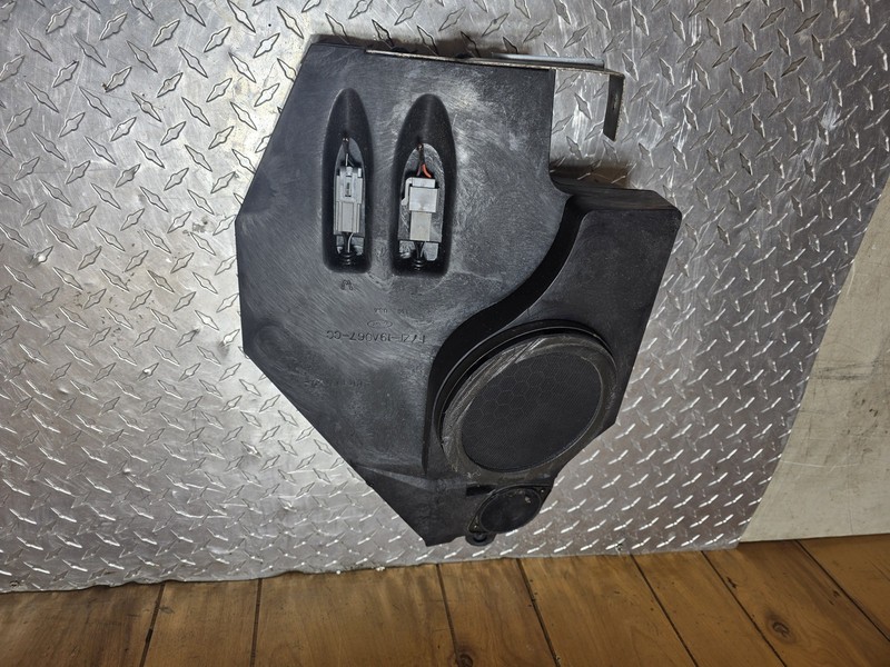 F7ZF-19A067-CC 2000 MUSTANG CONVERTIBLE MACH 460 SPEAKER HOUSING PASSENGER REAR