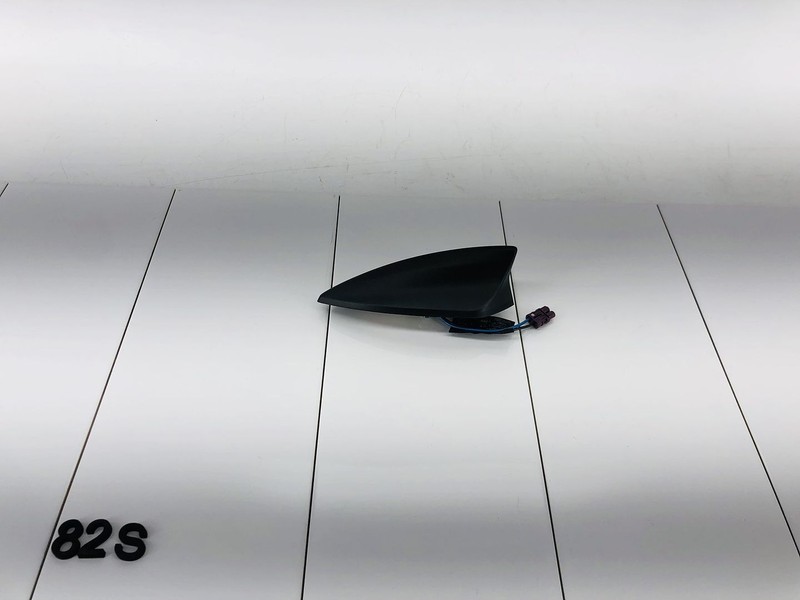 16-18 CHEVROLET MALIBU REAR UPPER EXTERIOR SHAFT FIN GPS NAVIGATION ANTENNA OEM