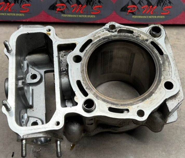 2005 Kawasaki Vulcan VN750 Engine Motor Front Cylinder Jug Barrel VN 750 A 05