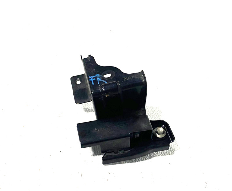 17-20 FIAT 124 SPIDER FRONT RIGHT BUMPER SUPPORT MOUNT BRACKET OEM #A0.37