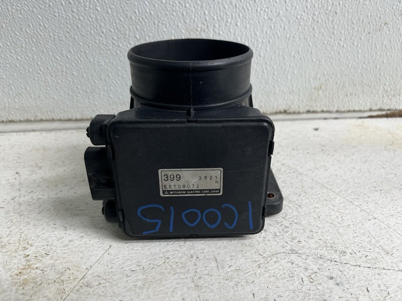 2003-2006 Mitsubishi Lancer Evolution Air Flow Meter MAF Mass Sensor E5T08073