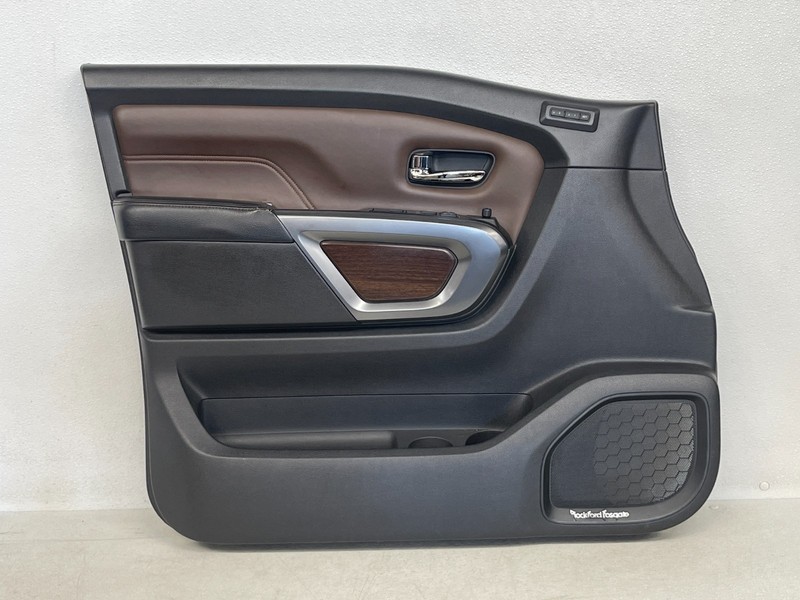 ⭐2016-2018 NISSAN TITAN XD FRONT LEFT DRIVE SIDE INTERIOR DOOR PANEL OEM LOT2629