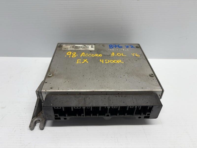 98 99 00 HONDA ACCORD ENGINE CONTROL MODULE ECM 37820-P8C-L51 37820P8CL51
