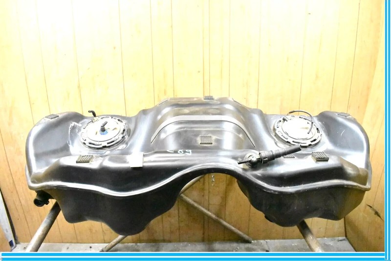 13-17 Maserati Quattroporte Fuel Gas Tank Reservoir Assembly 06700382480 OEM