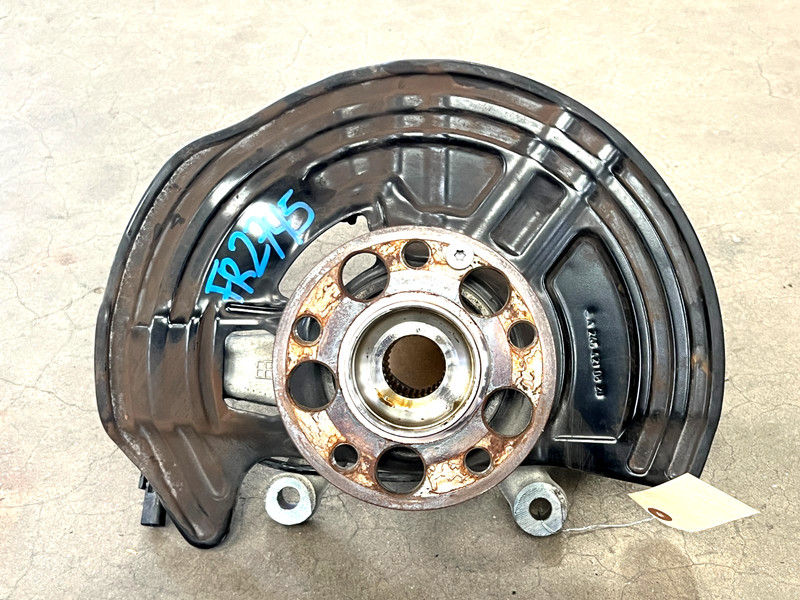 ⭐14-19 MERCEDES-BENZ CLA250 FWD FRONT RIGHT SIDE SPINDLE KNUCKLE HUB OEM LOT2745