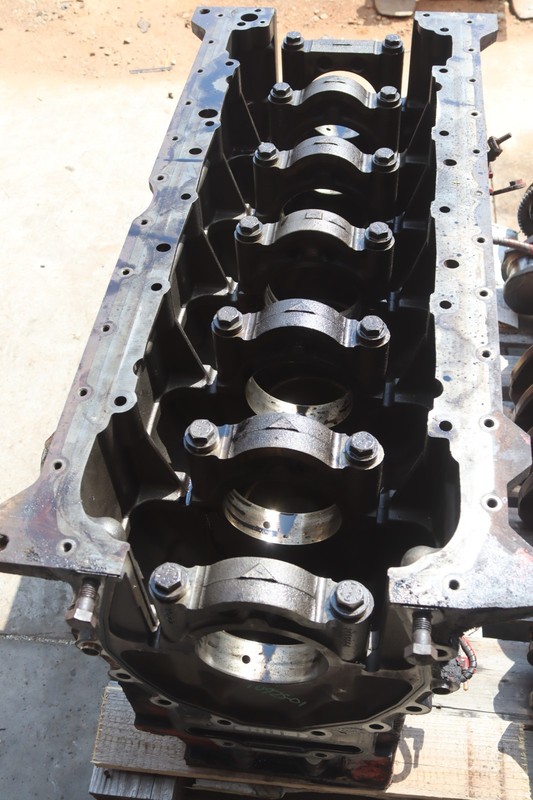 2013-2017 PETERBILT 579 CUMMINS ISX15 CYLINDER BLOCK CORE 4298515 OEM