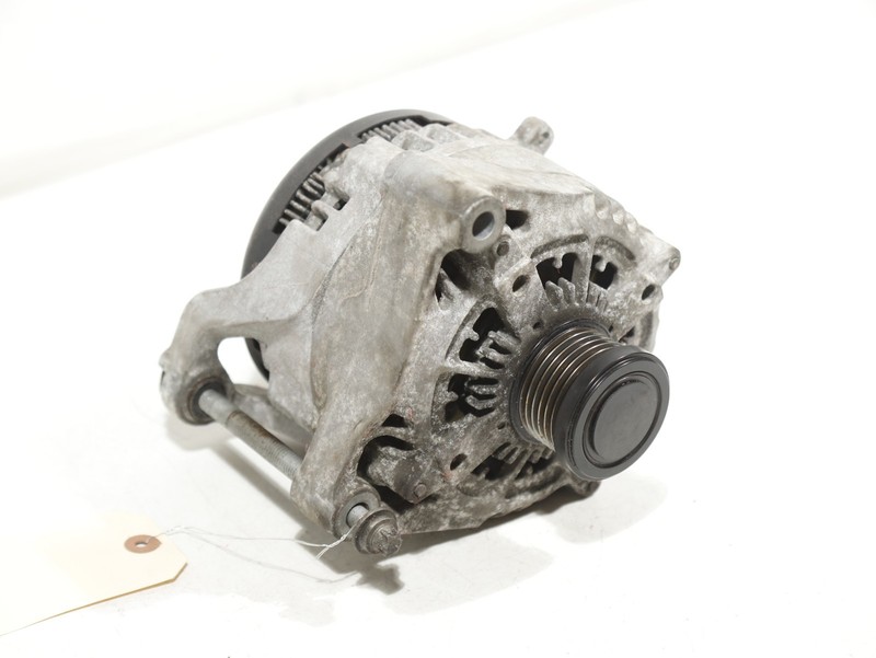 2012-2016 BMW F10 528i 2.0L N20 Engine Alternator Generator Motor DENSO OEM