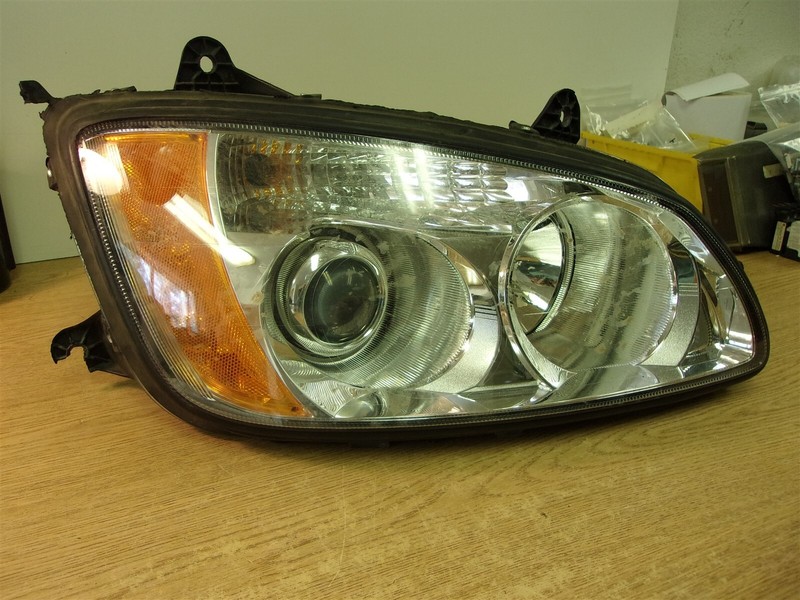 Kenworth P54-6162-200R SAE HG05 SSB518 DOT VOL DLR Headlight