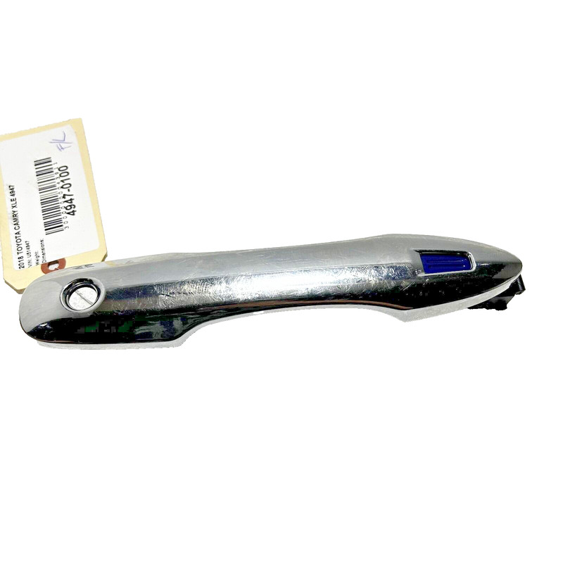 2018 TOYOTA CAMRY FRONT LEFT DRIVER SIDE EXTERIOR DOOR HANDLE OEM 1PCS *8W7*
