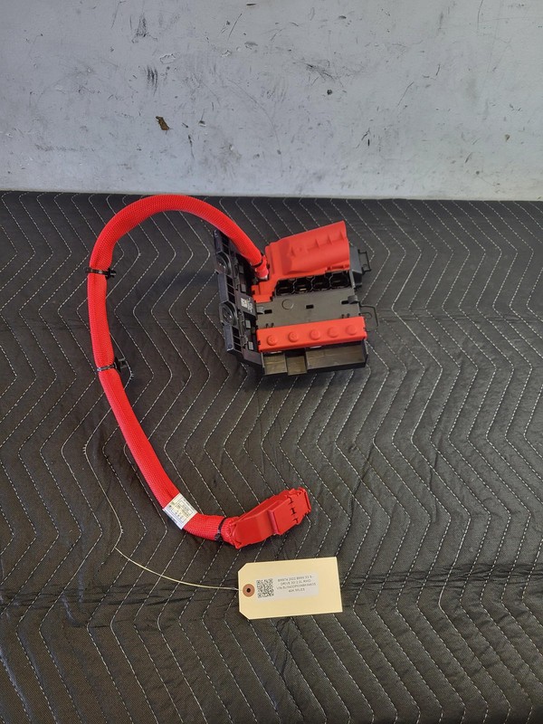 Used Oem BMW Battery Positive Terminal Fusible Link for 2020 X3 30i 2.0L RWD