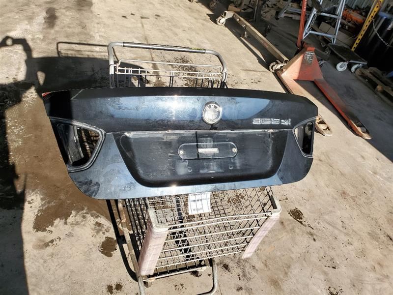Trunk/Hatch/Tailgate Sedan Canada Market Fits 06-08 BMW 323i 271690