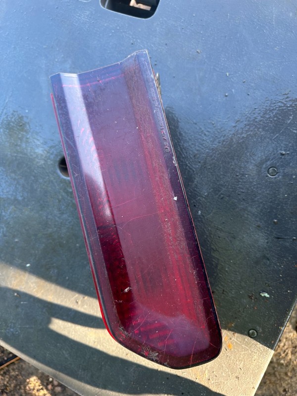 08-14 DODGE CHALLENGER OEM LH TAILLIGHT - DRIVER SIDE